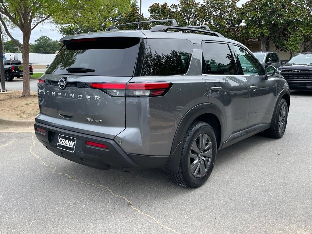 2022 Nissan Pathfinder SV