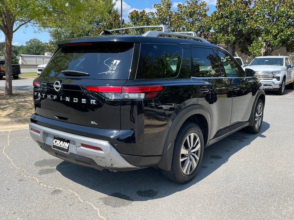 2023 Nissan Pathfinder SL