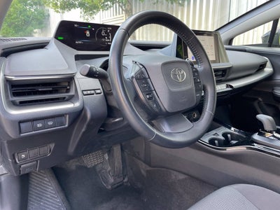2025 Toyota Prius LE
