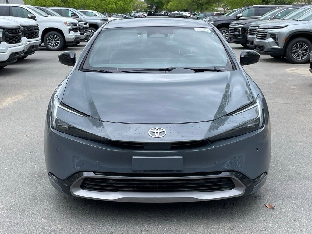 2025 Toyota Prius LE
