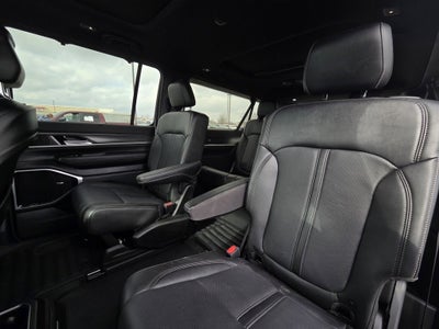 2023 Jeep Wagoneer L Series III