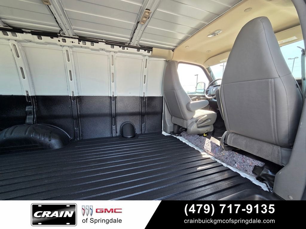2024 Chevrolet Express Cargo 3500 WT