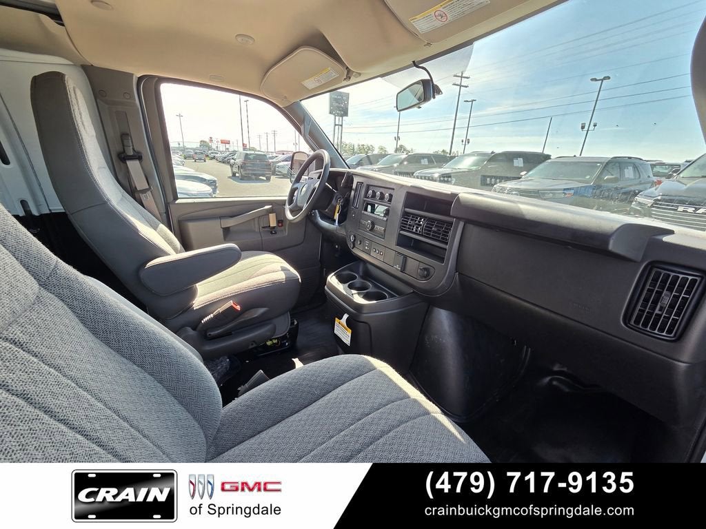 2024 Chevrolet Express Cargo 3500 WT