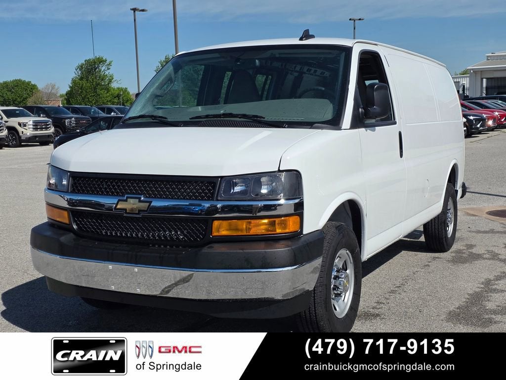 2024 Chevrolet Express Cargo 3500 WT