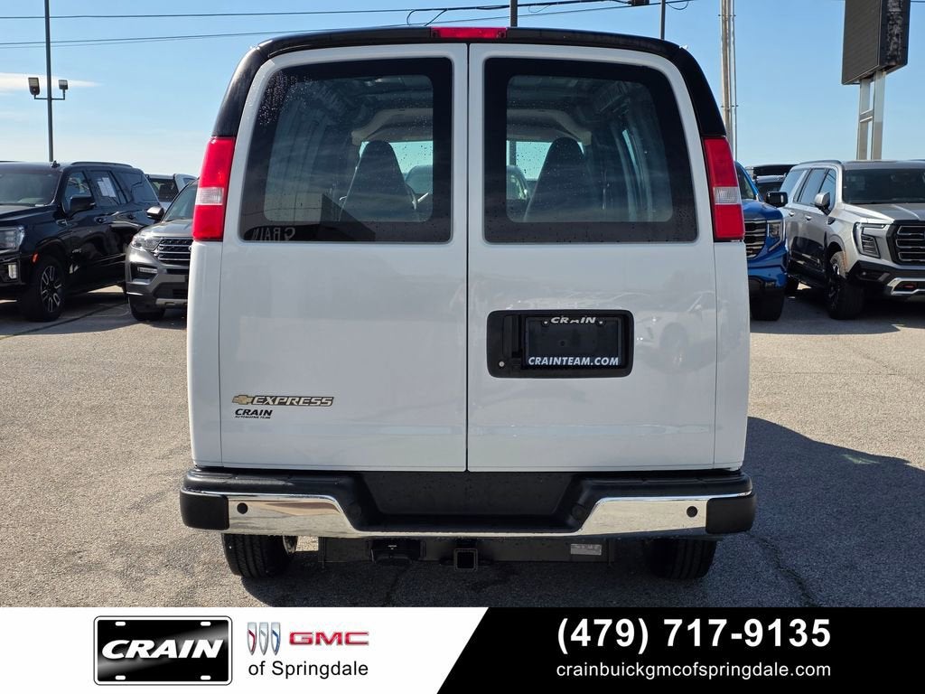 2024 Chevrolet Express Cargo 3500 WT