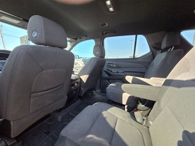 2022 Chevrolet Traverse LT Cloth