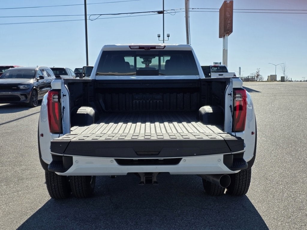 2026 GMC Sierra 3500 HD Denali Ultimate DRW