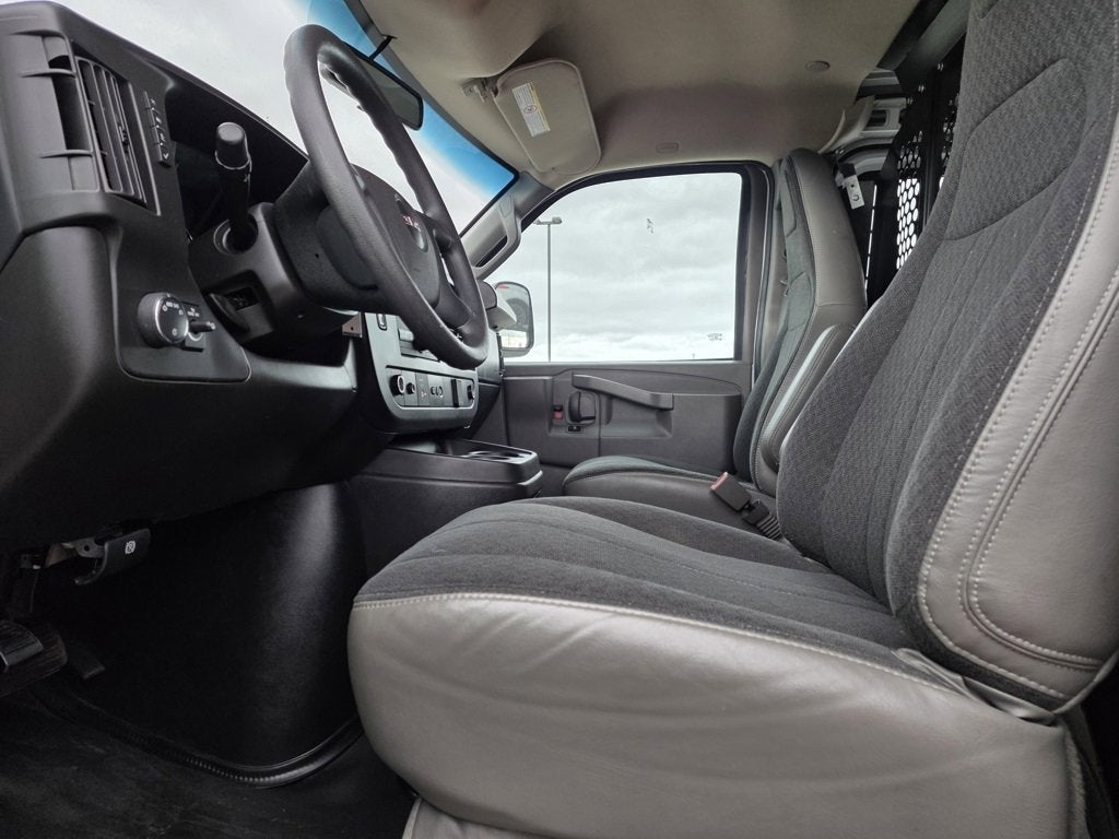 2023 GMC Savana Cargo 2500 Work Van