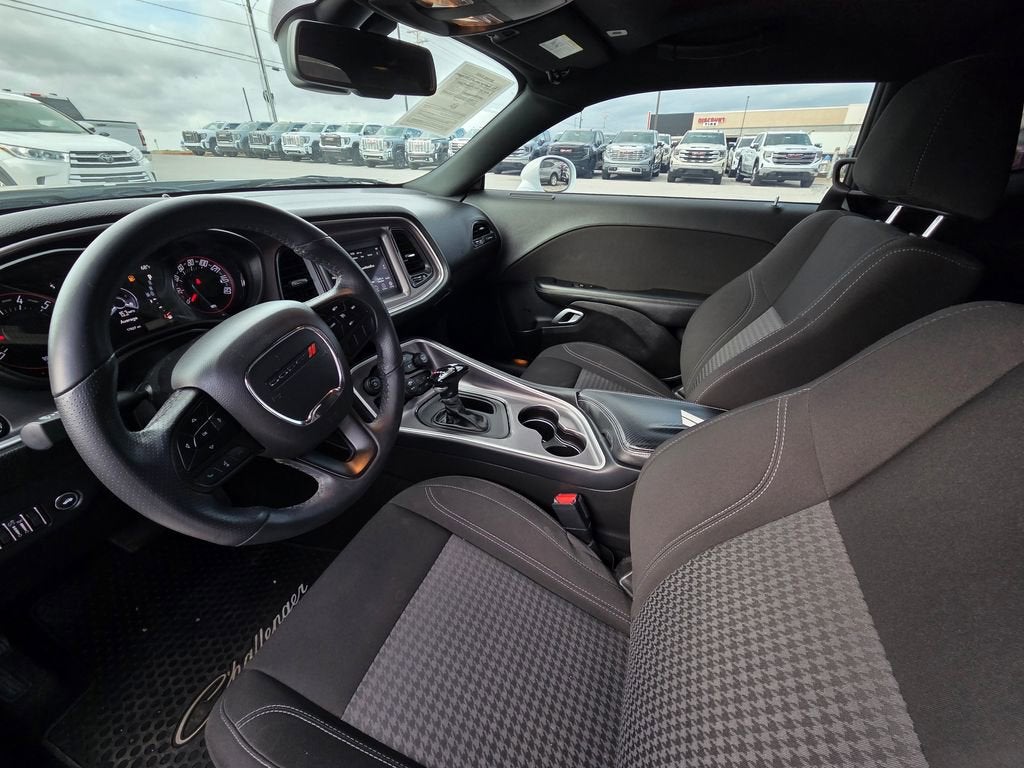 2022 Dodge Challenger SXT