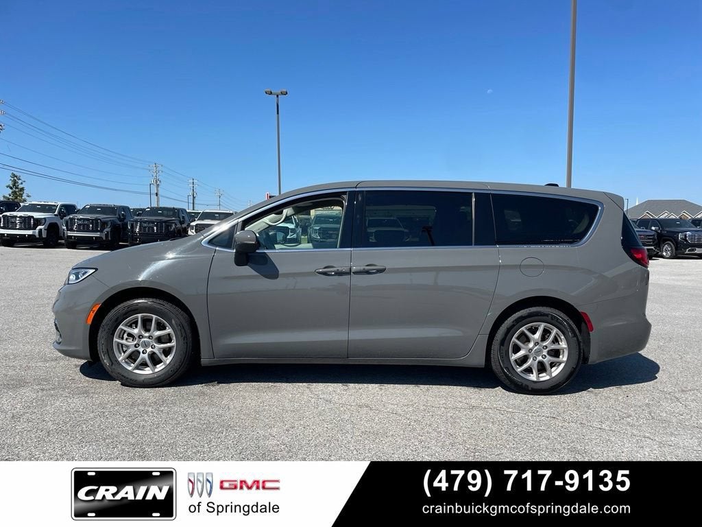 2023 Chrysler Pacifica Touring L