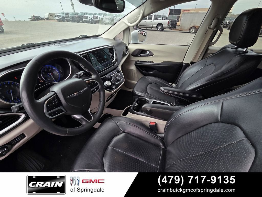2022 Chrysler Pacifica Touring L