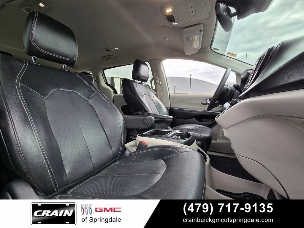 2022 Chrysler Pacifica Touring L