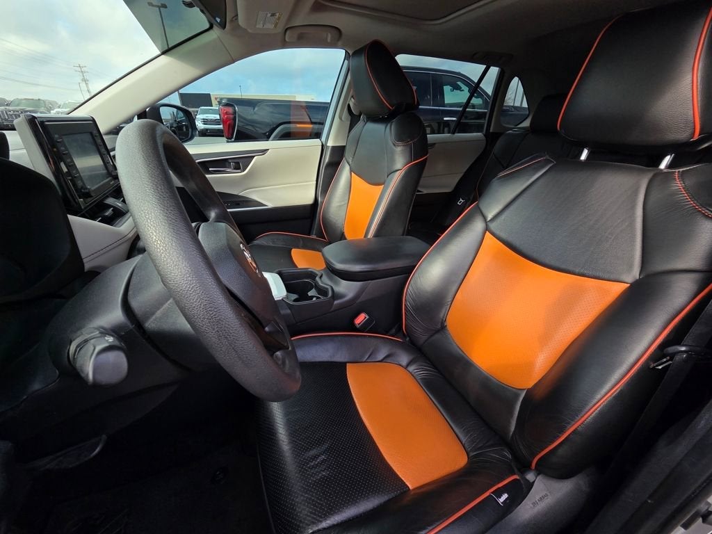 2020 Toyota RAV4 Hybrid XLE