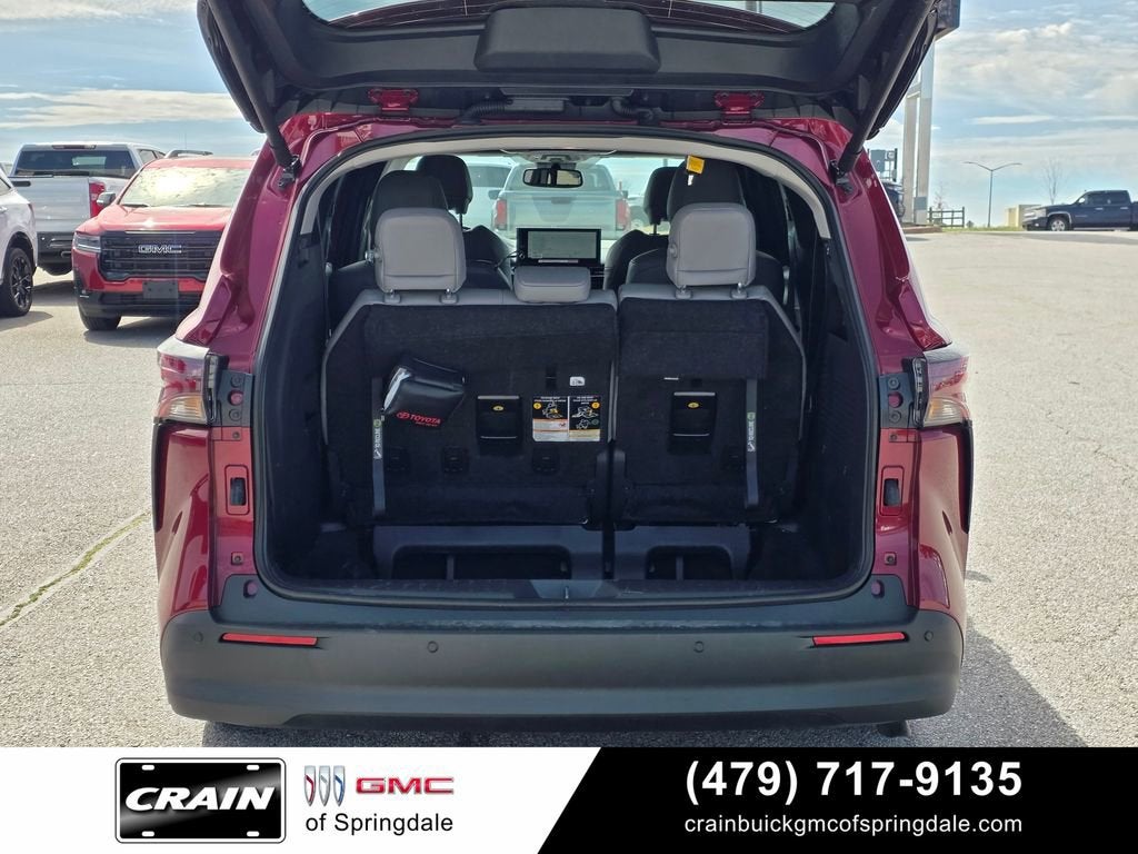 2025 Toyota Sienna XLE