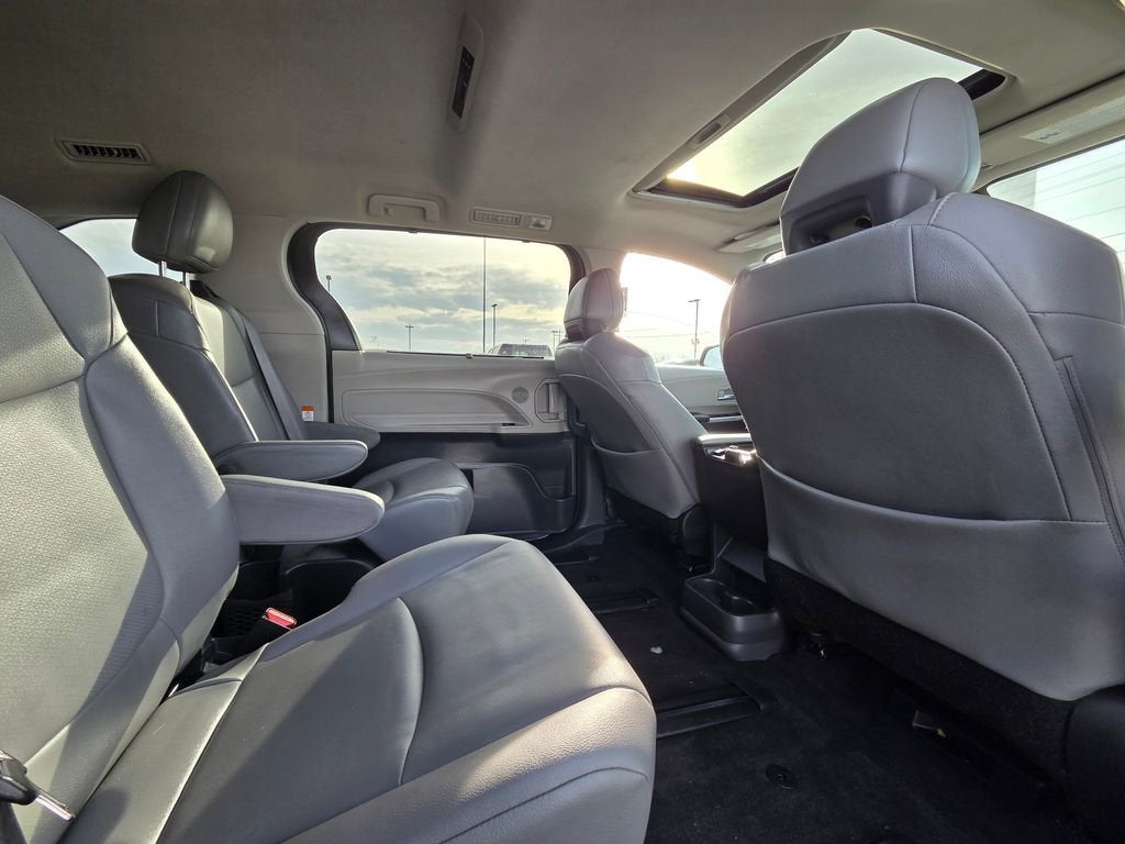 2022 Toyota Sienna XLE