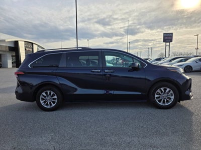 2022 Toyota Sienna XLE