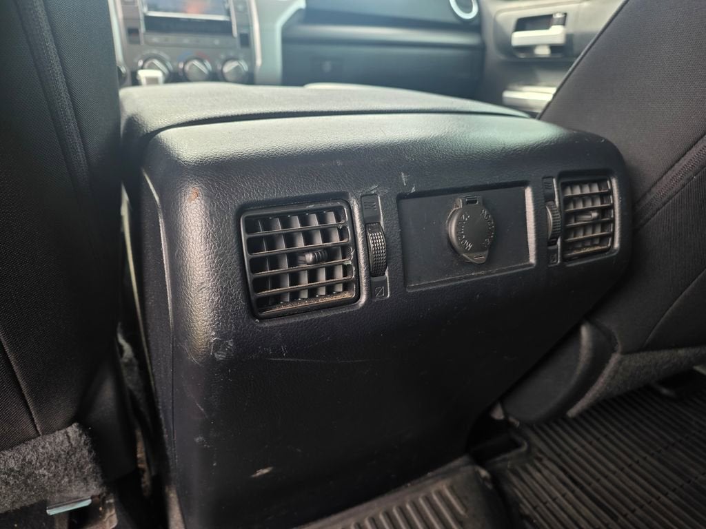 2017 Toyota Tundra 4WD SR5