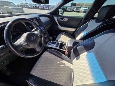 2017 INFINITI QX70 4DR RWD