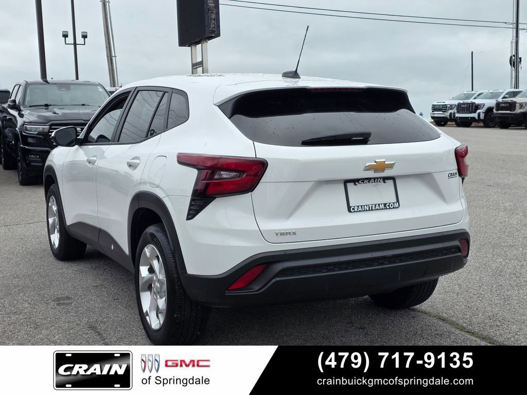 2025 Chevrolet Trax LS