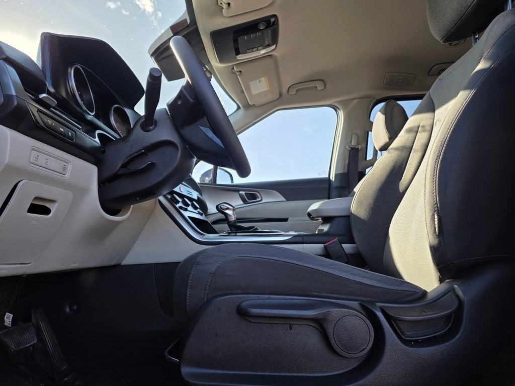 2022 Kia Carnival LX