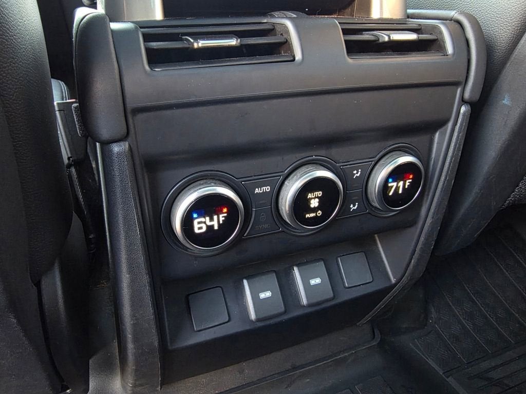 2024 Land Rover Defender X-Dynamic SE