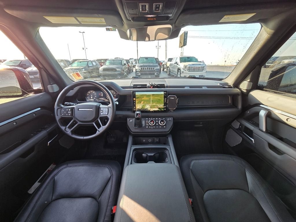 2024 Land Rover Defender X-Dynamic SE