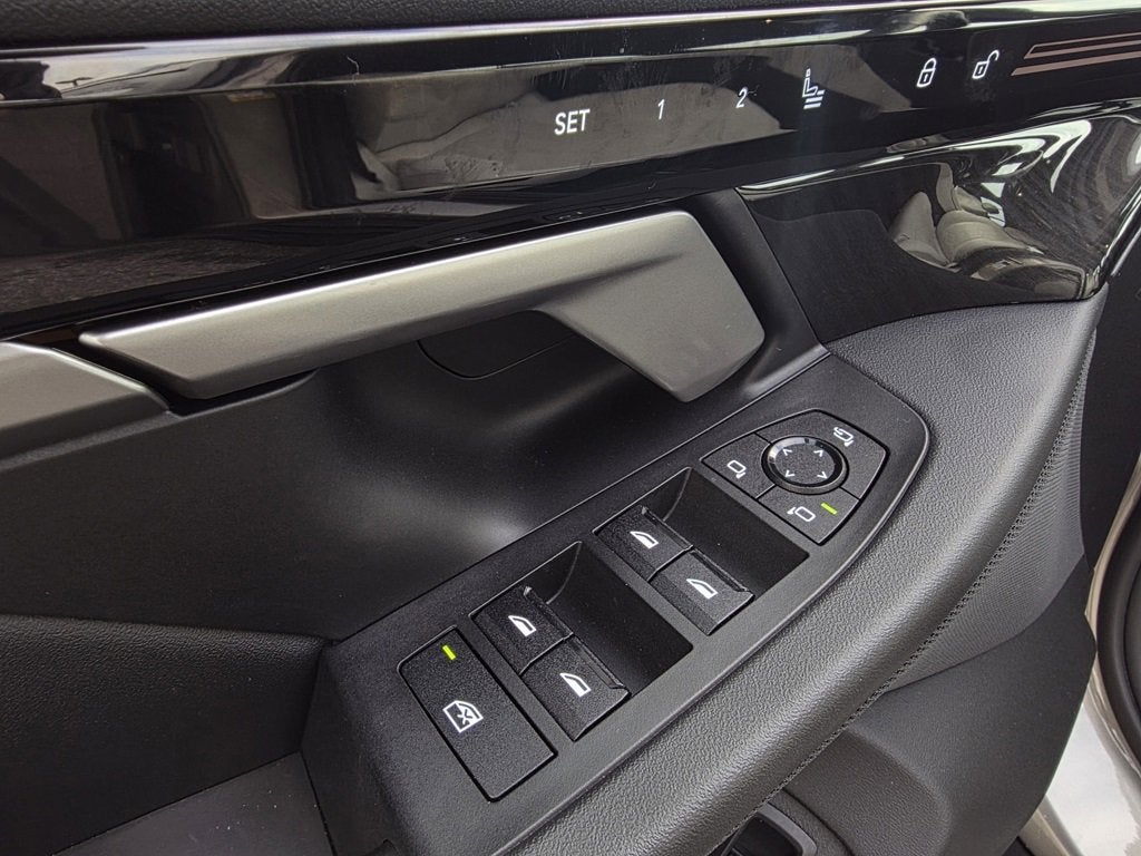 2024 BMW 5 Series 530i