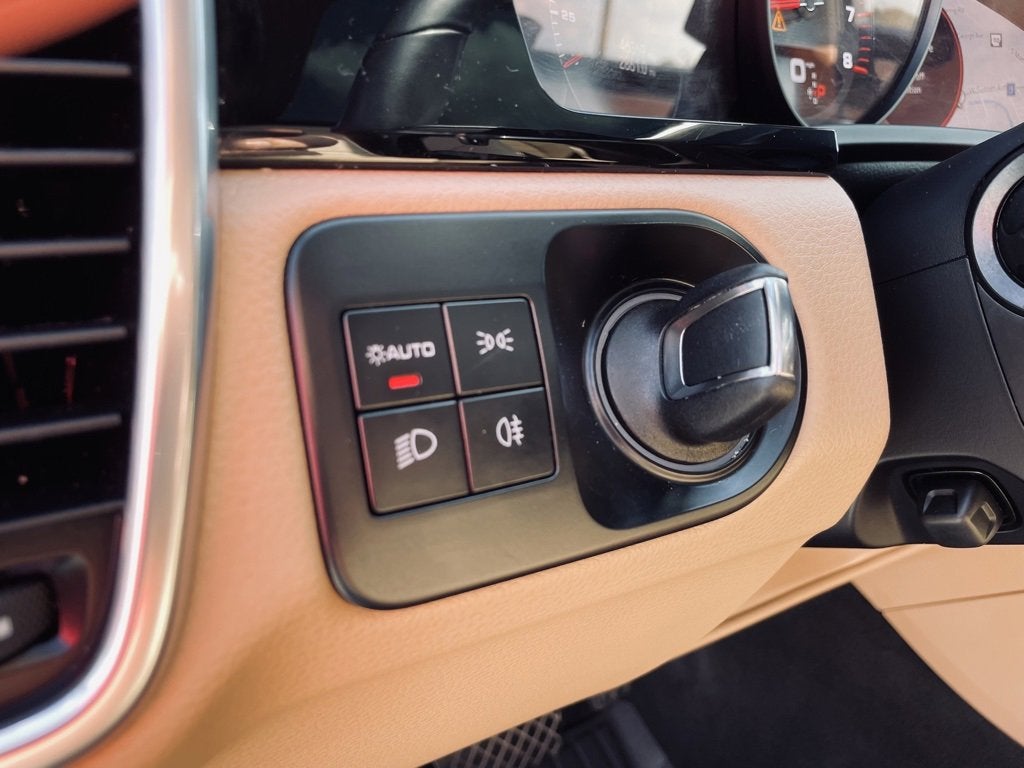 2023 Porsche Cayenne PLATINUM EDITION