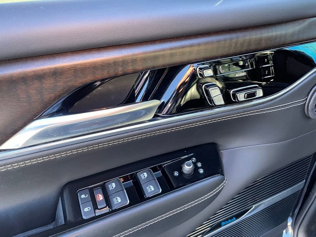 2022 Jeep Grand Wagoneer Series II