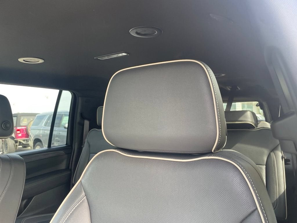 2024 GMC Yukon XL SLT
