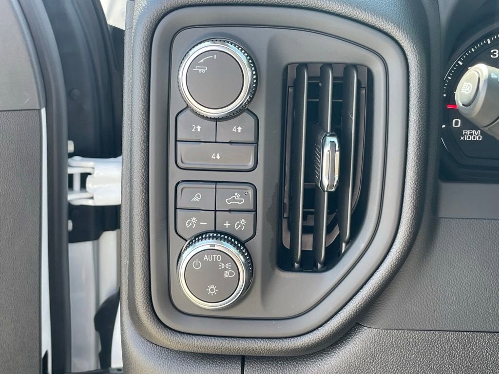 2025 GMC Sierra 2500 HD Pro