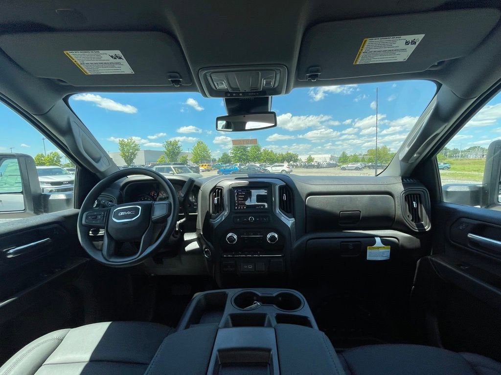 2025 GMC Sierra 2500 HD Pro