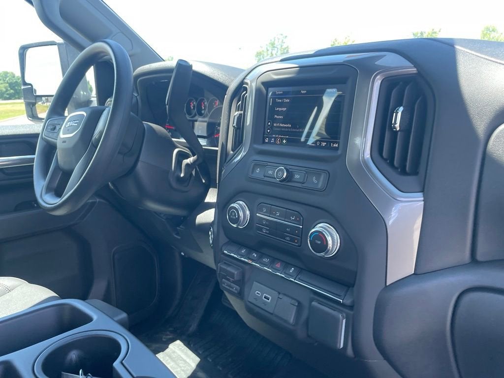 2025 GMC Sierra 2500 HD Pro