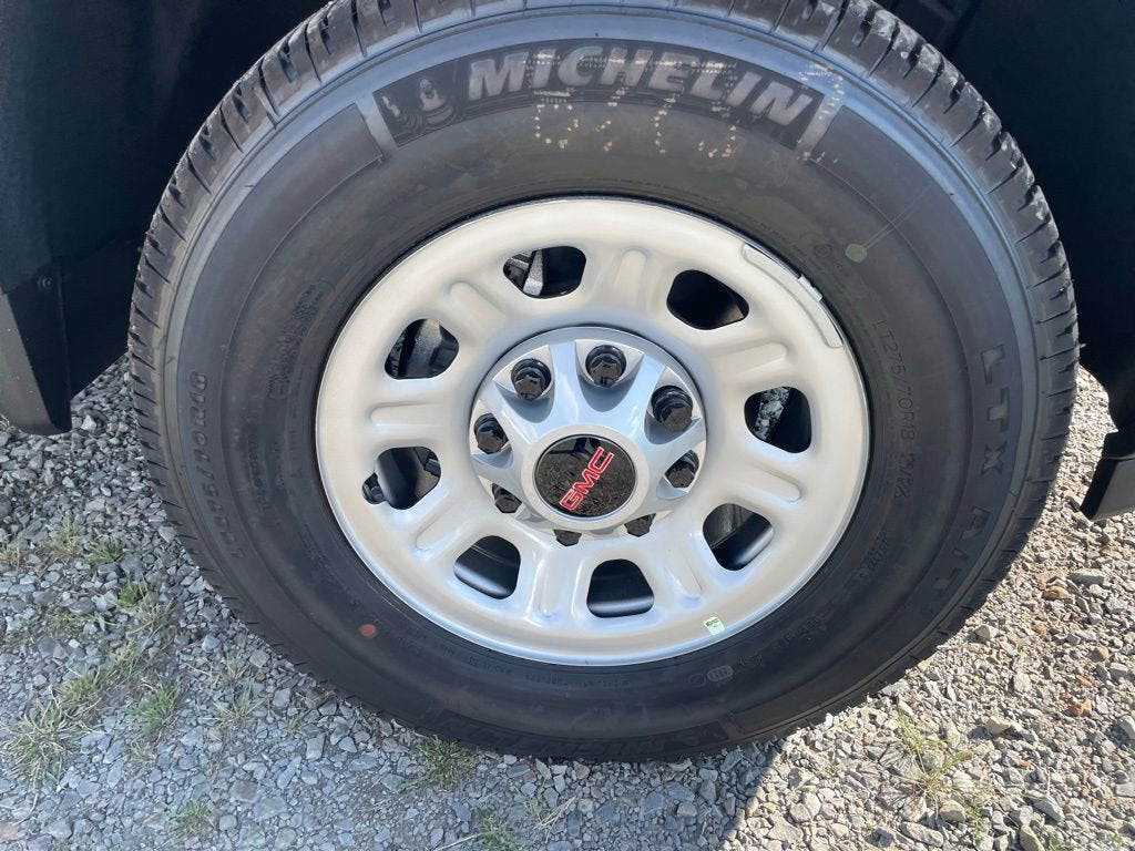 2025 GMC Sierra 2500 HD Pro