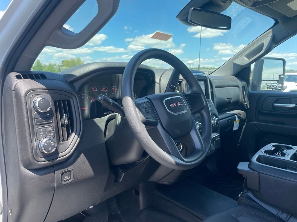 2025 GMC Sierra 2500 HD Pro