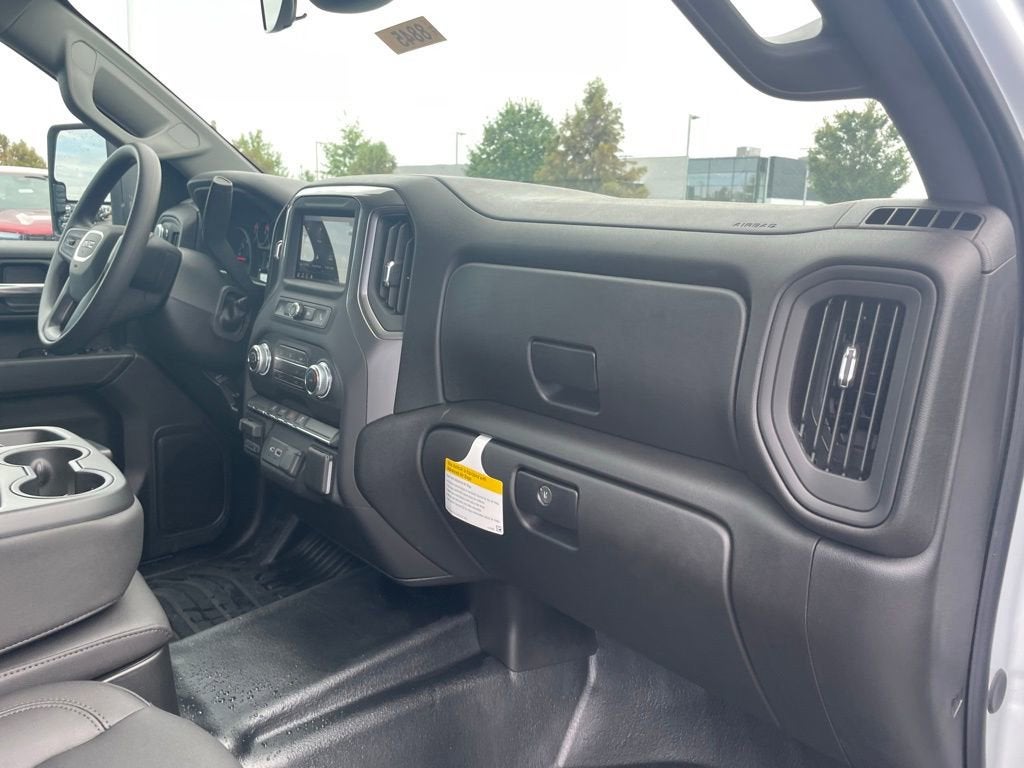 2025 GMC Sierra 2500 HD Pro