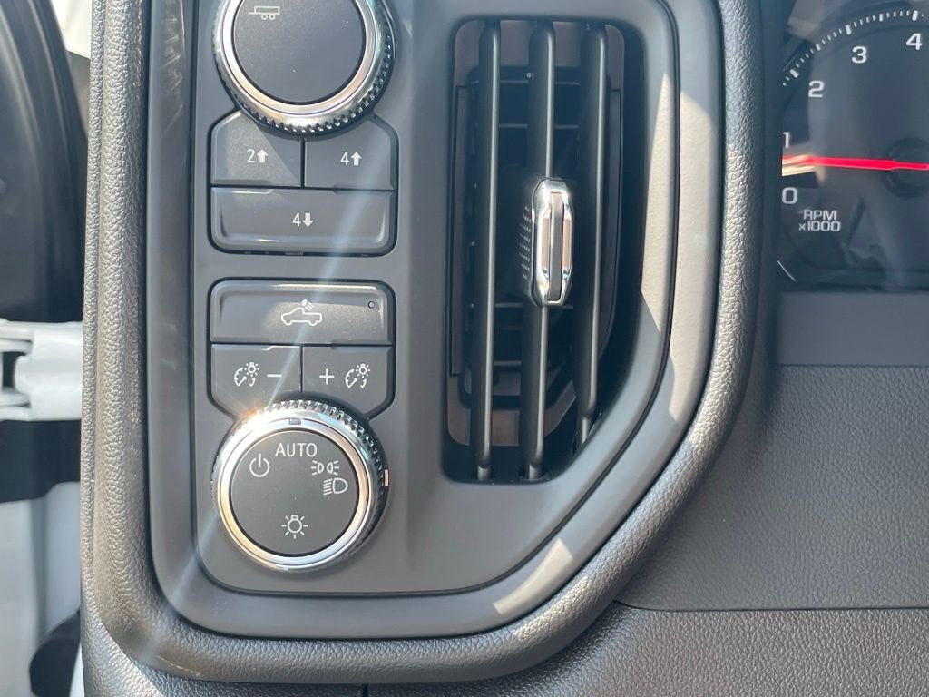 2025 GMC Sierra 2500 HD Pro