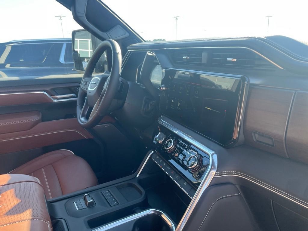 2026 GMC Sierra 3500 HD Denali Ultimate DRW