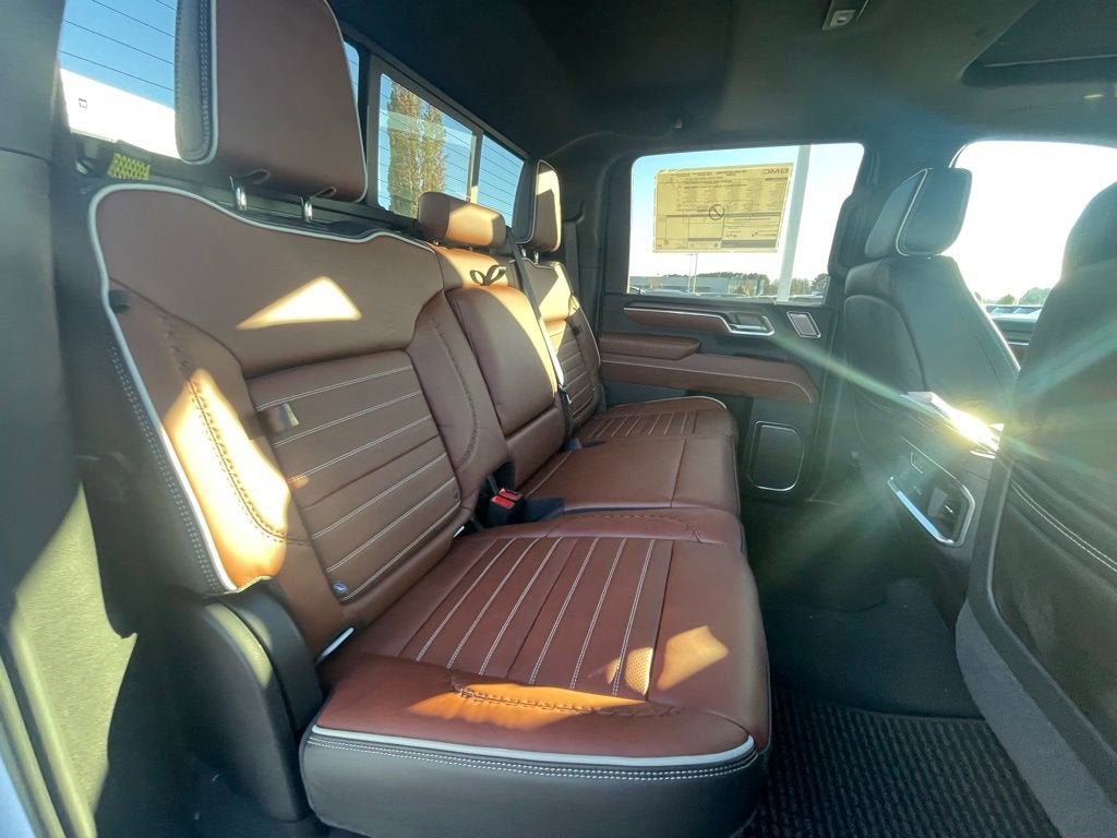 2026 GMC Sierra 3500 HD Denali Ultimate DRW