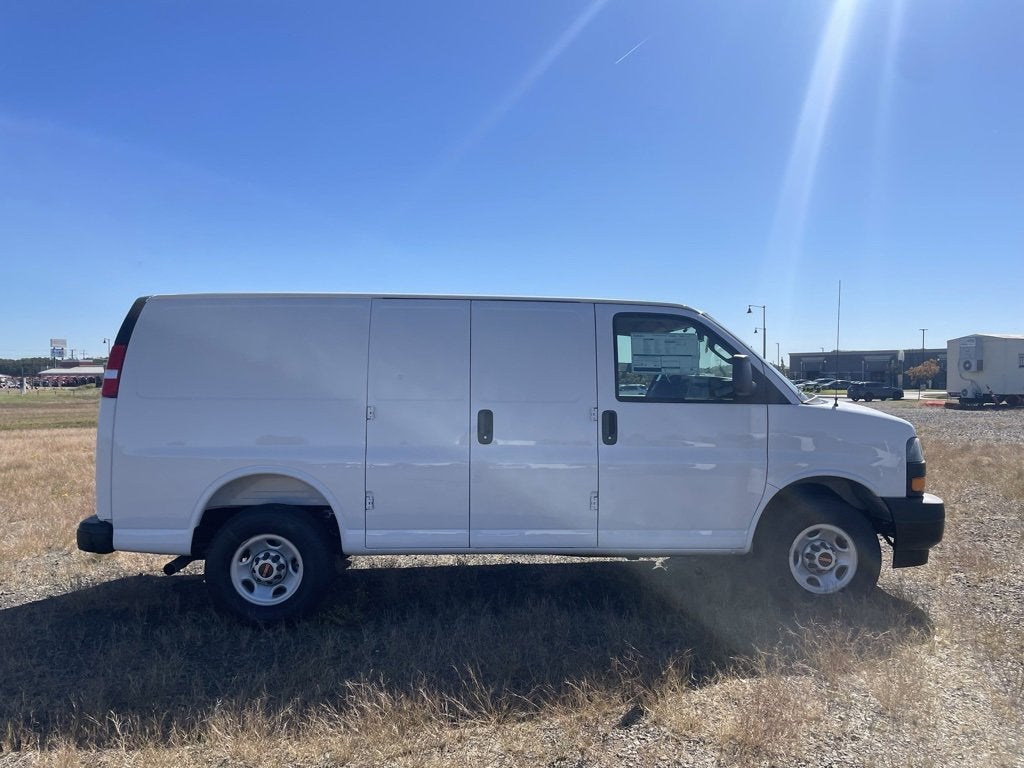 2025 GMC Savana Cargo 2500 Work Van