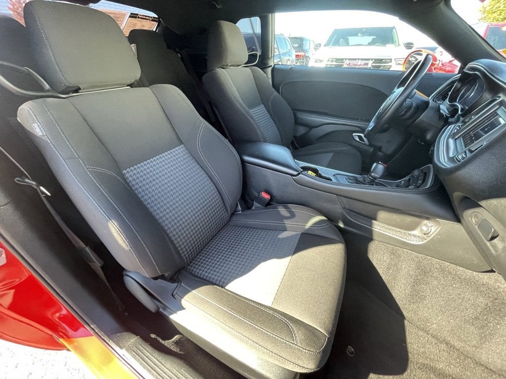 2022 Dodge Challenger SXT