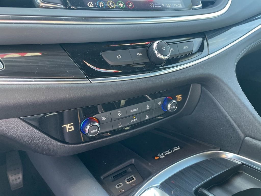 2024 Buick Enclave Essence
