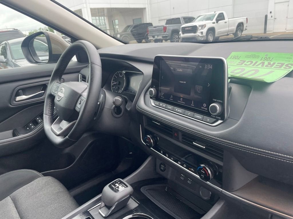 2025 Nissan Rogue SV