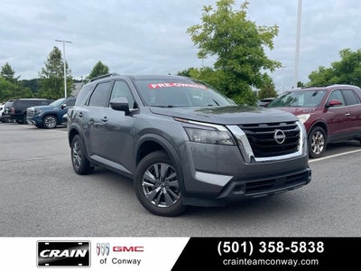 2024 Nissan Pathfinder SV