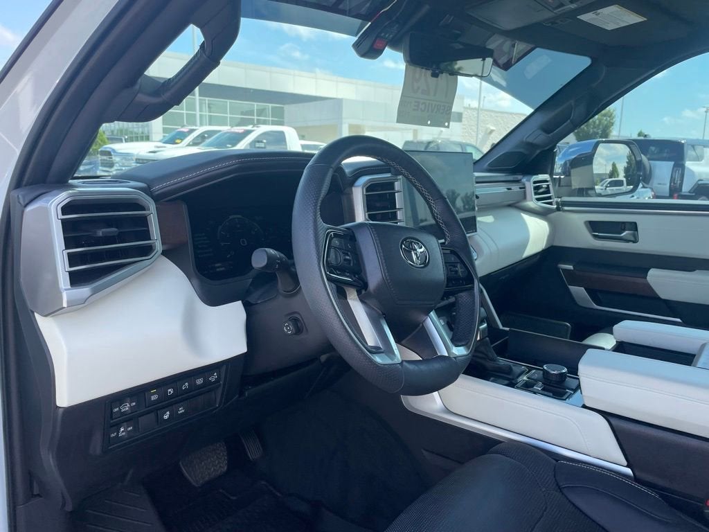 2024 Toyota Sequoia SR5