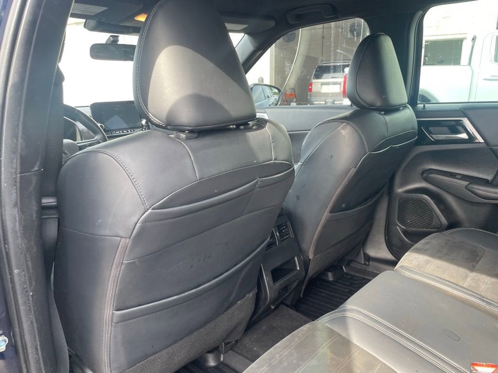 2022 Mitsubishi Outlander SE