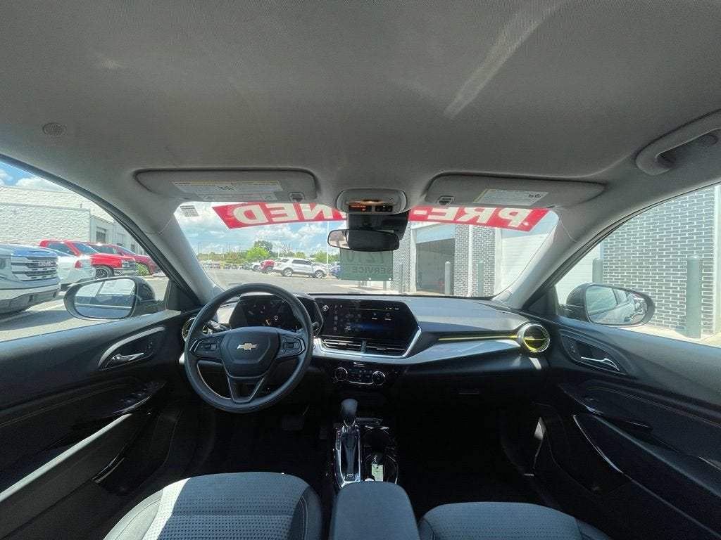 2025 Chevrolet Trax LT